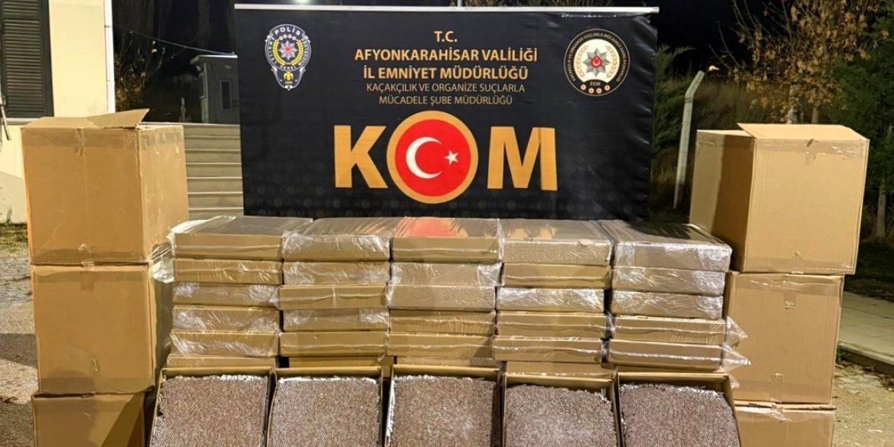 Afyonkarahisar’da yaklaşık 300 bin adet doldurulmuş kaçak makaron ele geçirildi