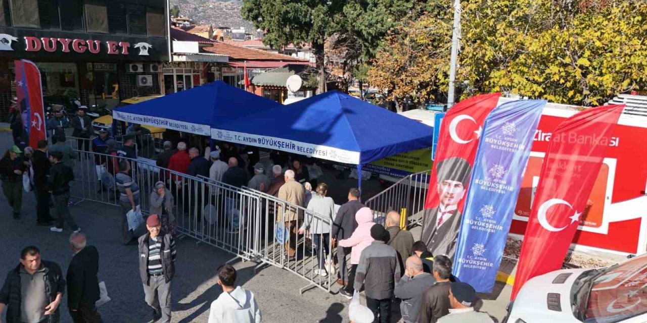 Ata tohumu fideleri Bozdoğan’da vatandaşlara dağıtıldı