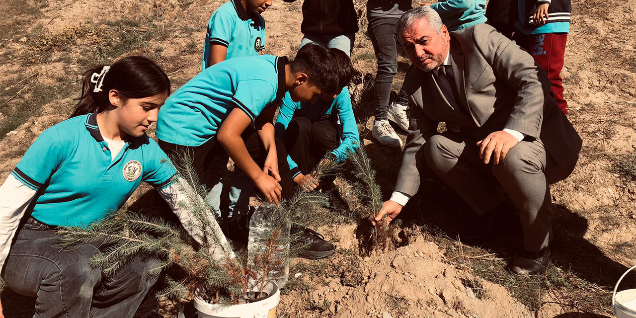 Aydın’da ÖNDER’den anlamlı etkinlik: “Türkiye Yeşeriyor, Gazze Güçleniyor” projesiyle fidanlar toprakla buluştu