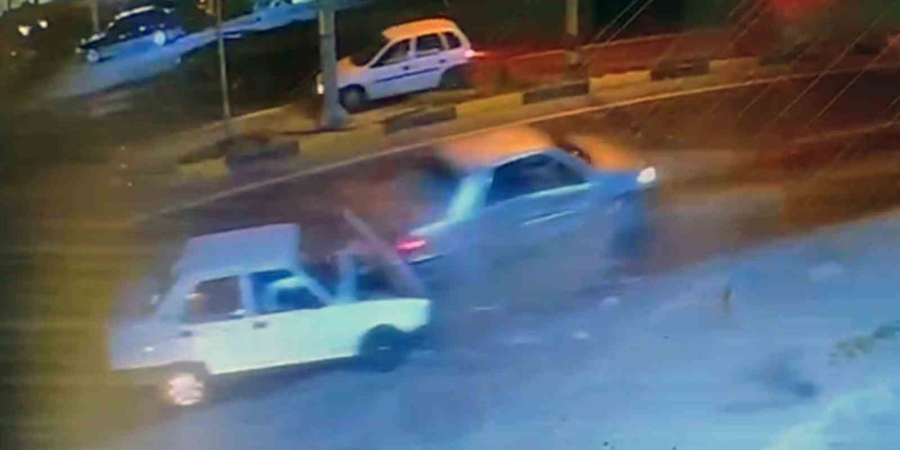 2 kişinin yaralandığı kazanın güvenlik kamera kaydı ortaya çıktı