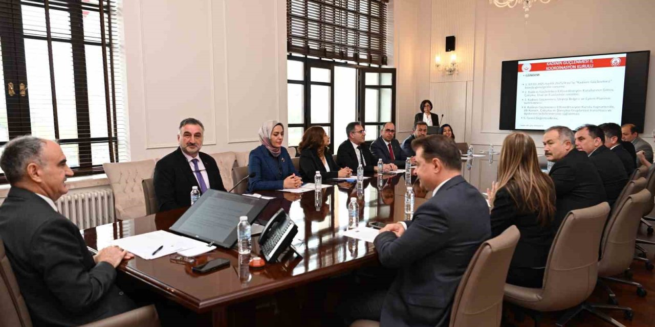 Manisa’da kadınların güçlenmesi için stratejik toplantı