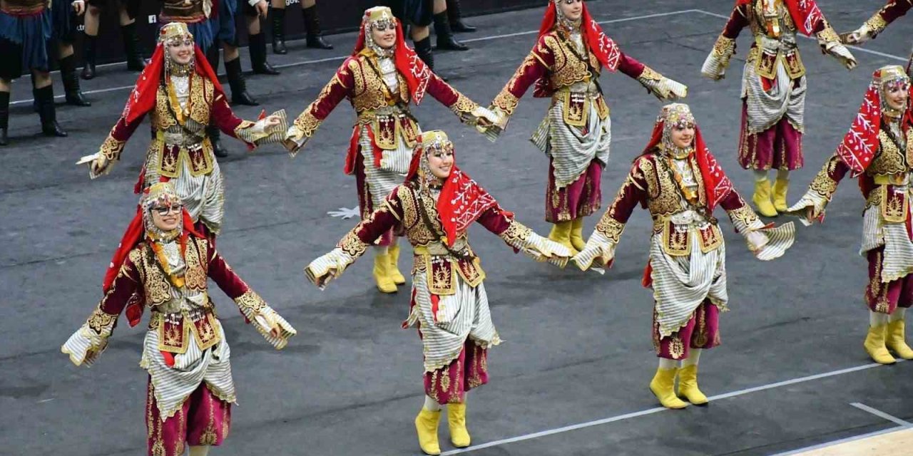 Yunusemre’de halk oyunları heyecanı başlıyor