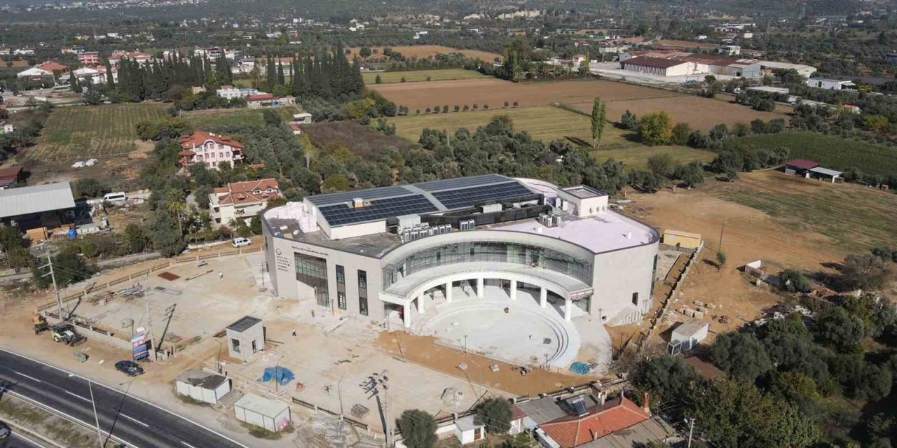 Milas Kültür Merkezi’nde sona yaklaşıldı