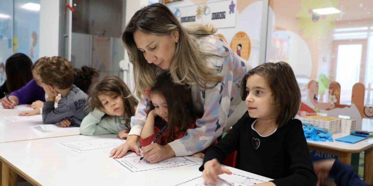 Muğla’da minik kalpler haklarını öğrendi