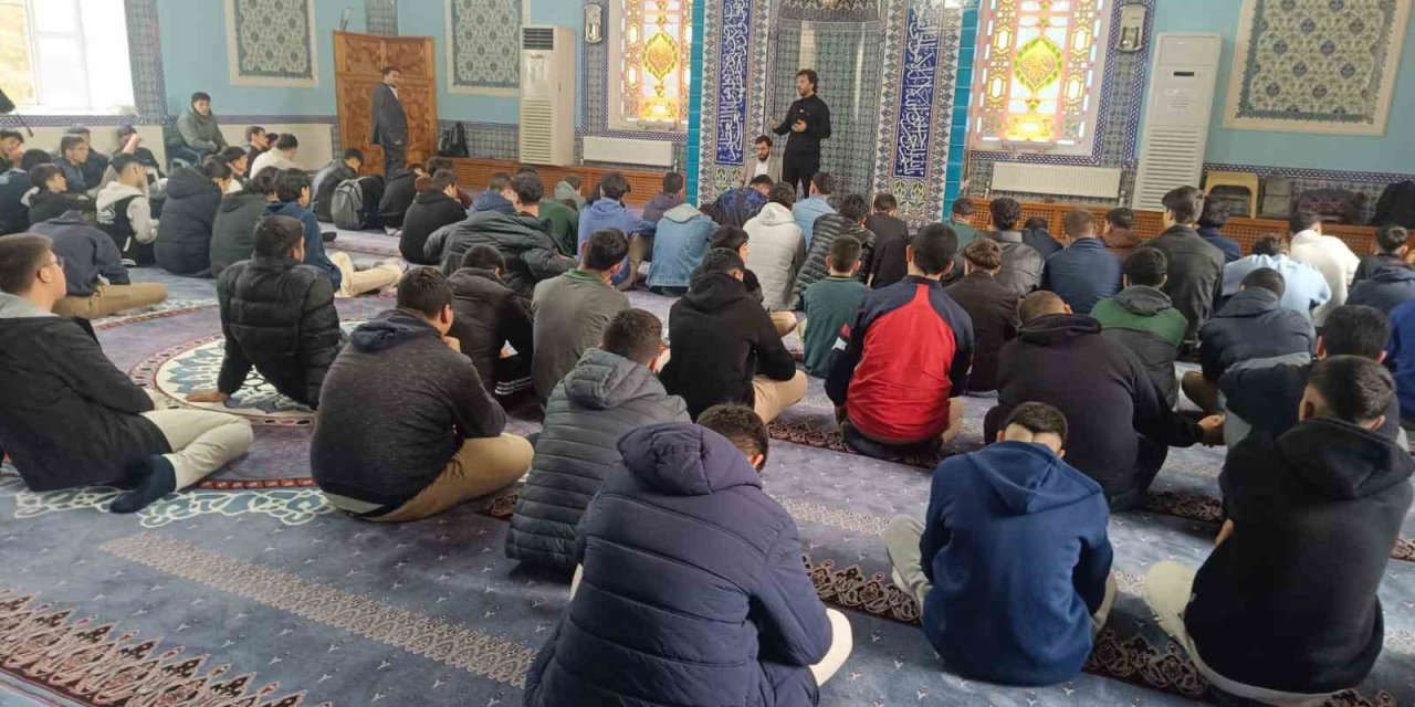 Salihli Müftülüğünden Adab-ı Muaşeret konferansları