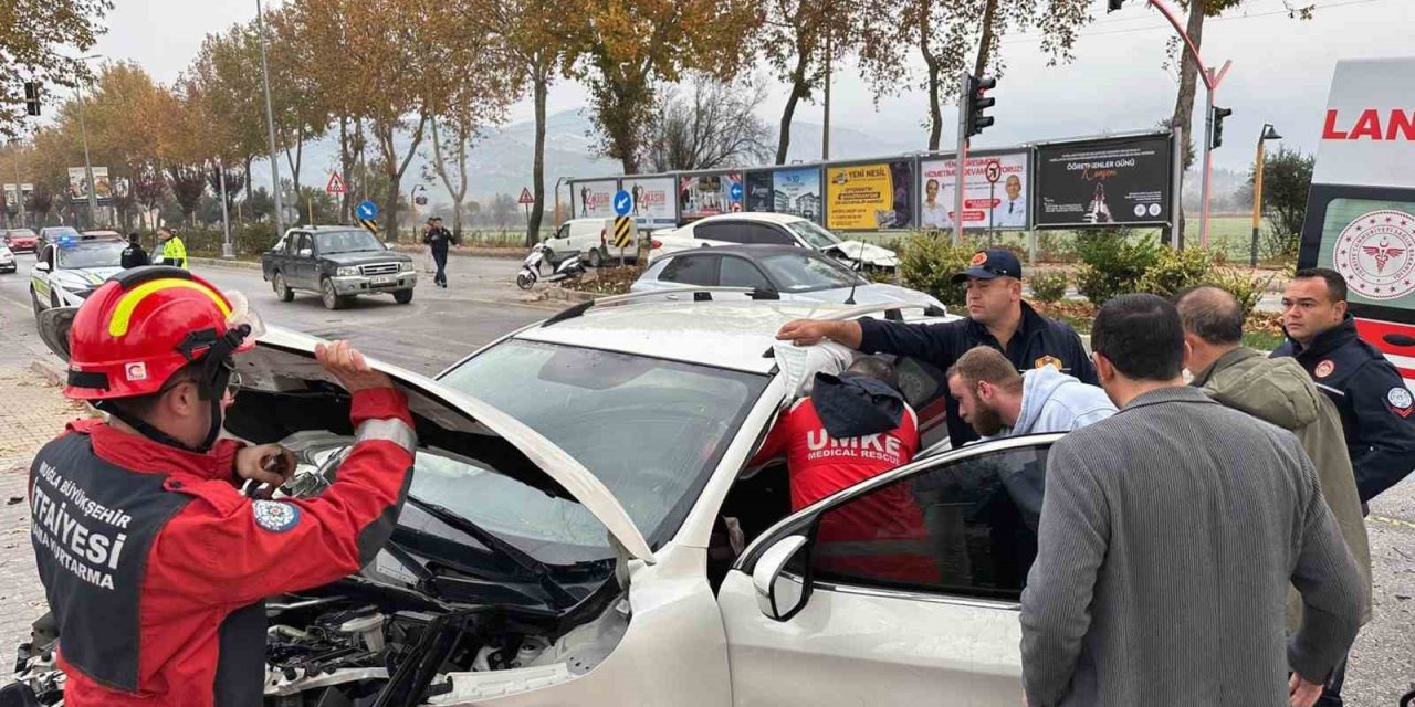 Menteşe’de kaza: 2 yaralı