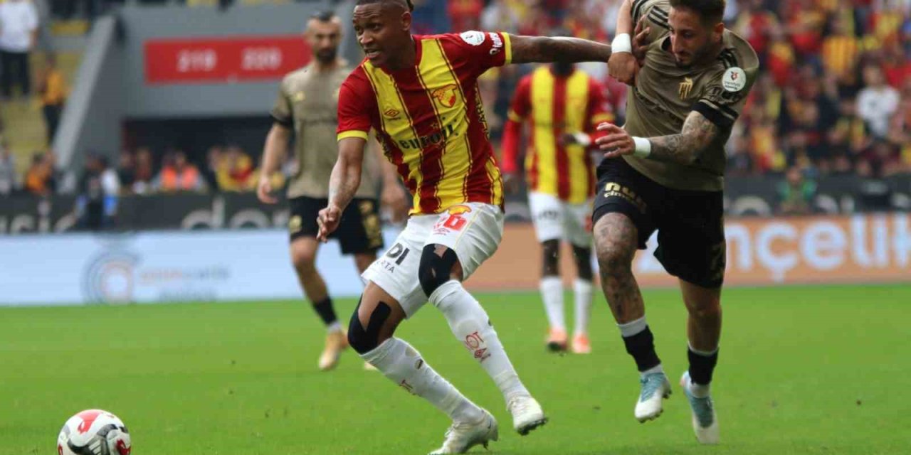 Trendyol Süper Lig: Göztepe: 0 - Kocaelispor: 0 (İlk yarı)