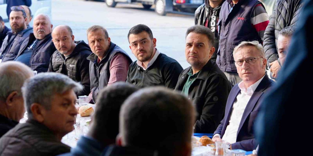 AK Parti’li Baybatur esnafın isteklerini yerinde dinledi