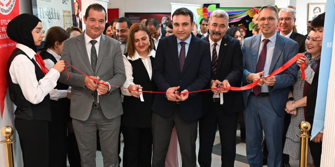 Efeler’de Öğretmenler Günü’ne sanat dokunuşu