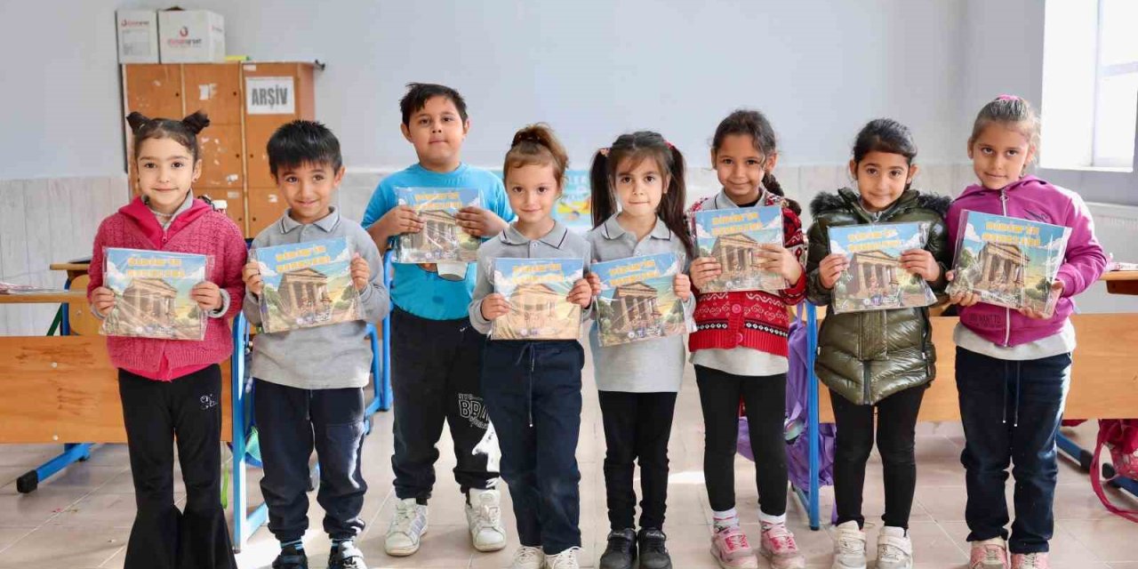 Didim’in Renkleri boyama kitabı minik öğrencilerle buluştu