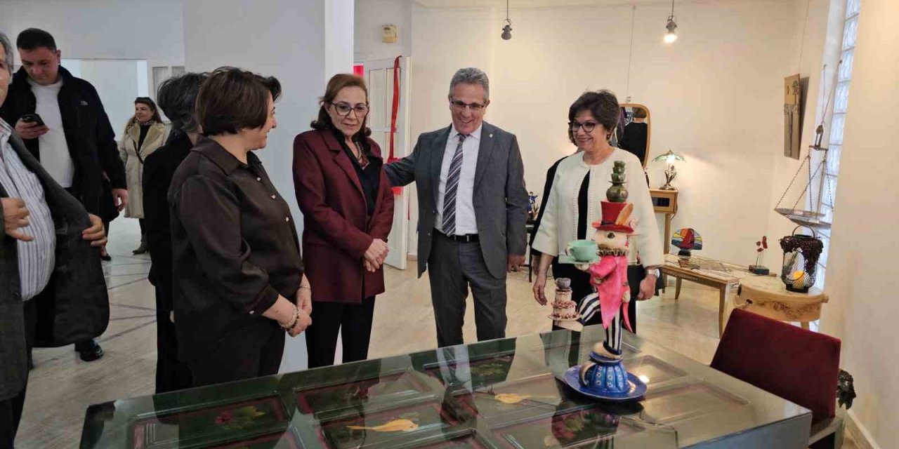 Nazilli’de ‘Geçmişin Yansımaları’ sergisi açıldı