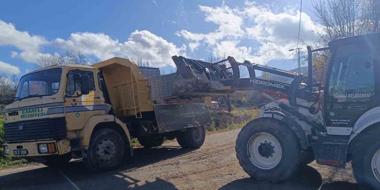 Çameli’nde kilit parke taşı döşeme çalışmaları aralıksız devam ediyor