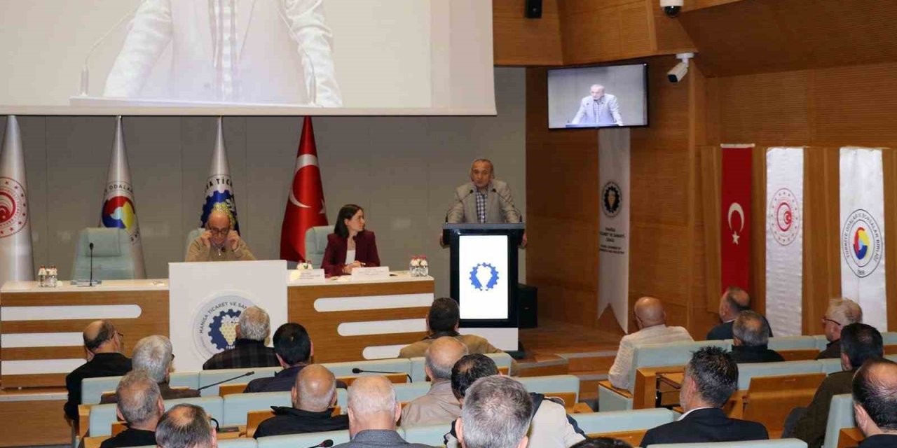 Başkan Yılmaz ekonomiye dair değerlendirmelerde bulundu