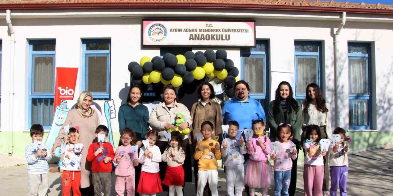 Minik çocuklara ağız ve diş sağlığı eğitimi
