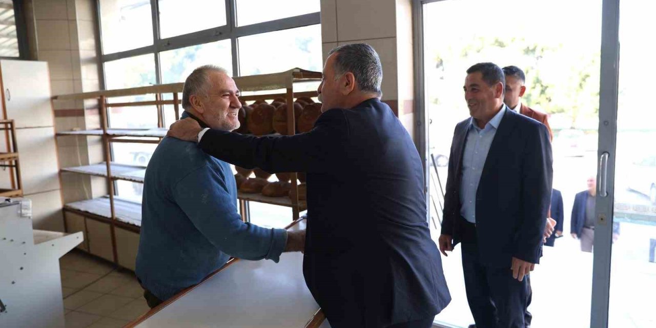 Başkan Balaban esnafın taleplerini yerinde dinliyor