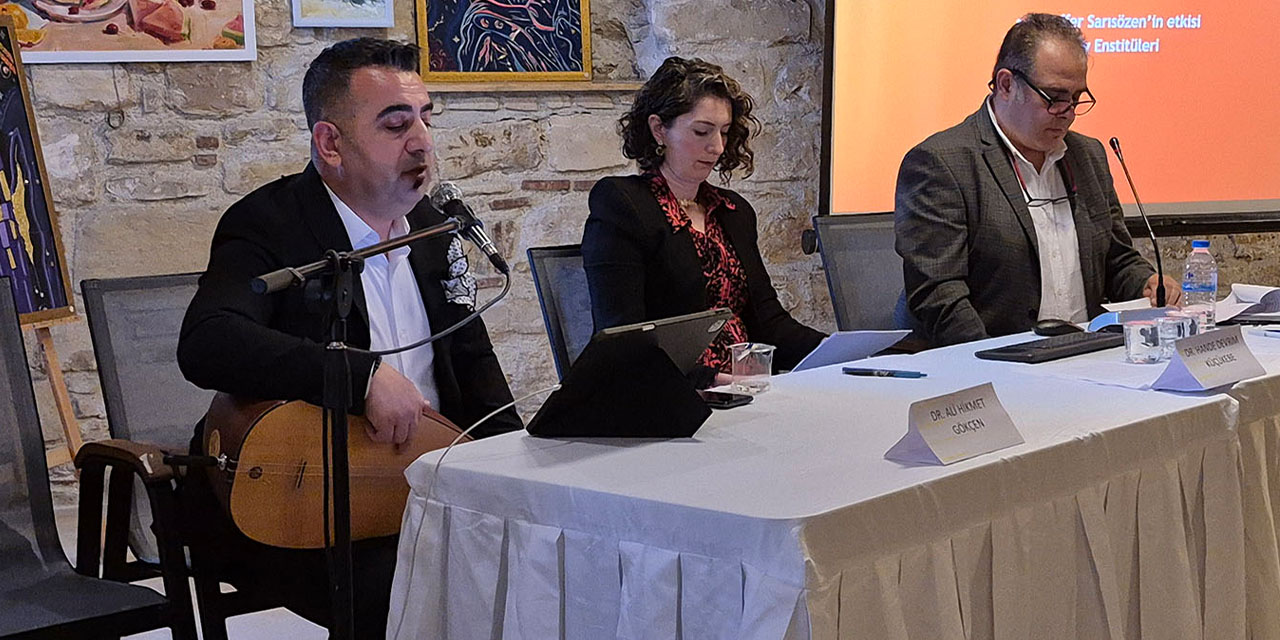 Çile dolu yaşamına sazı ve sözüyle renk katan ‘Aşık Veysel’ Kuşadası’nda anıldı