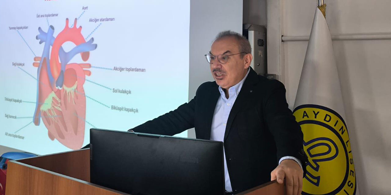 Akademisyenler Aydın Lisesi’nde ders vermeye devam ediyor