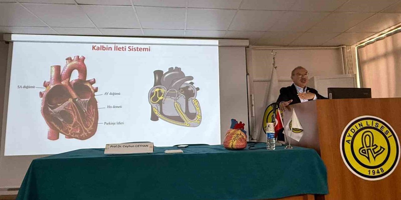 ADÜ’lü akademisyen Aydın Lisesi’nde öğrencilerle buluştu