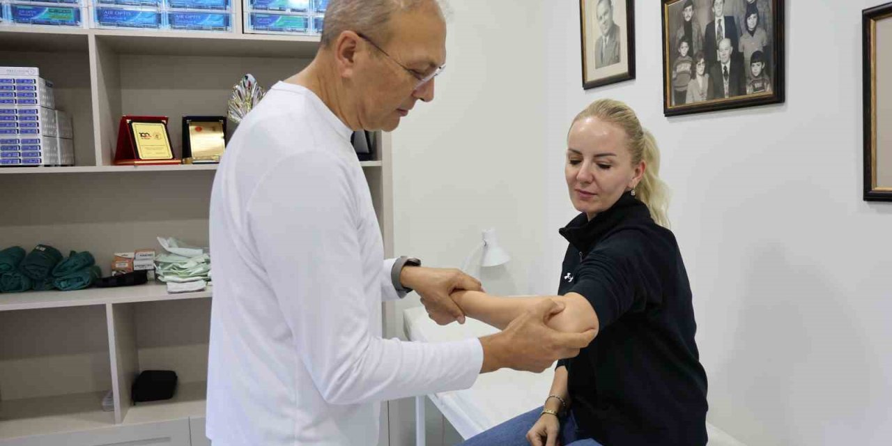 Prof. Dr. Karalezli: "Çıkıklar acildir, doğru tedavi edilmezse ciddi hasar bırakabilir"