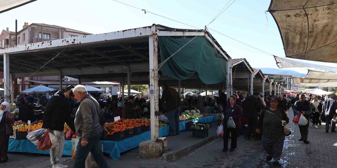 Muğla Büyükşehir Yatağan pazar yerini yeniliyor
