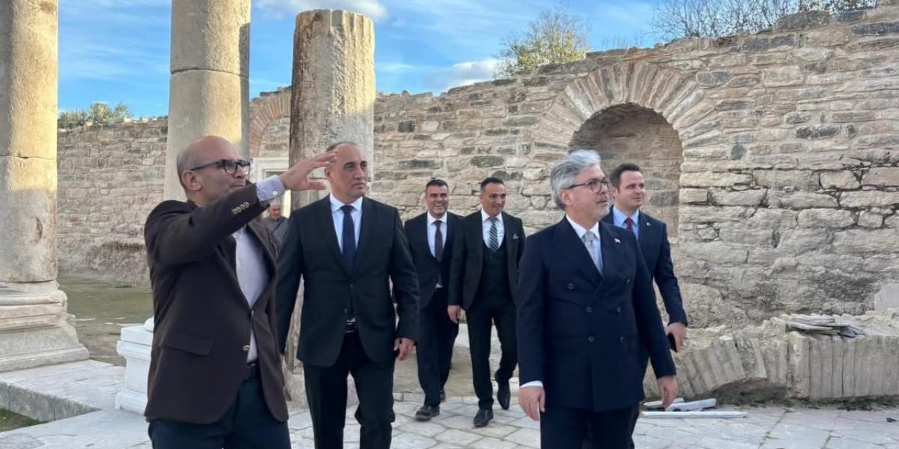 Bakan Yardımcısı Yelkenci, Stratonikeia Antik Kenti’ni gezdi
