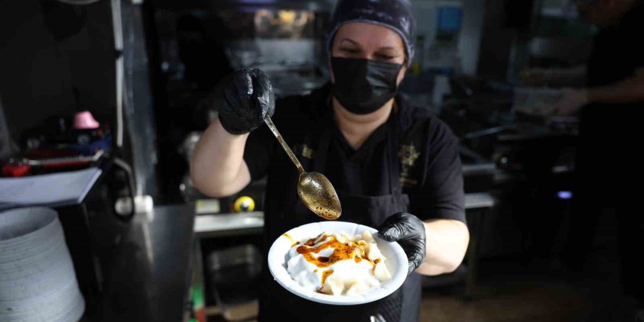 Aydın Büyükşehir Belediyesi Havuz Kafe’de 4 çeşit yemek 75 TL