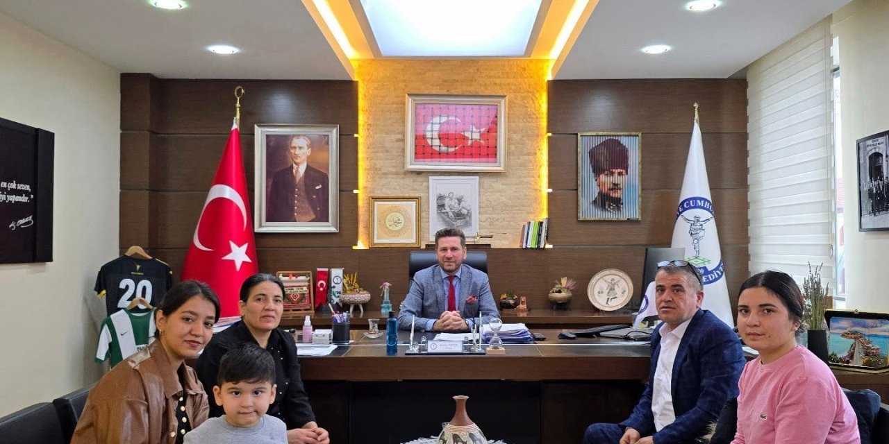 Başkan Tatık makamında DMD hastası Mehmet’i ağırladı