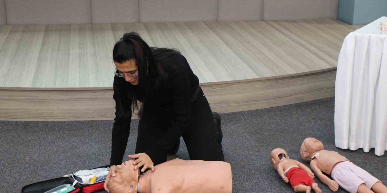 AYTO üyelerine temel ilk yardım eğitimi