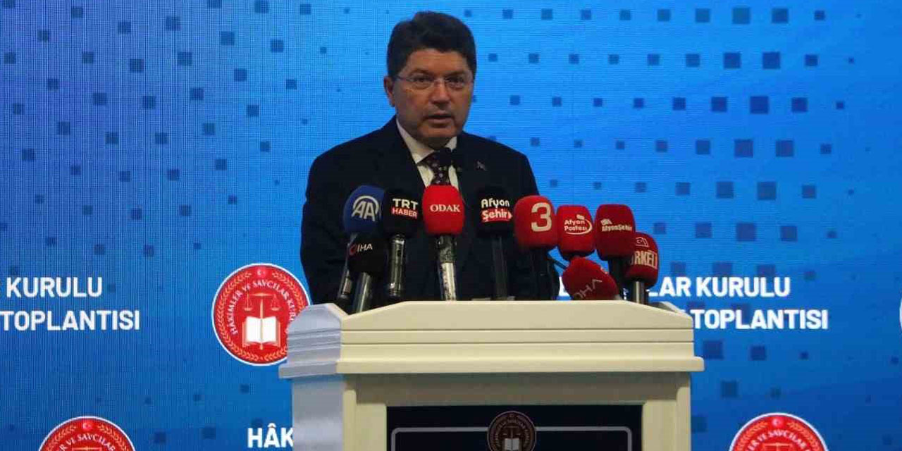 Bakan Tunç: "Hakim ve savcılar hakkında açılan bin 861 soruşturma ve incelemeden bin 331’i neticelendirildi"