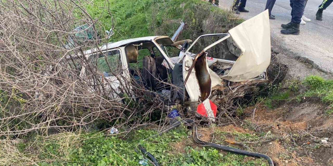 Manisa’da tek taraflı trafik kazası: 2 yaralı