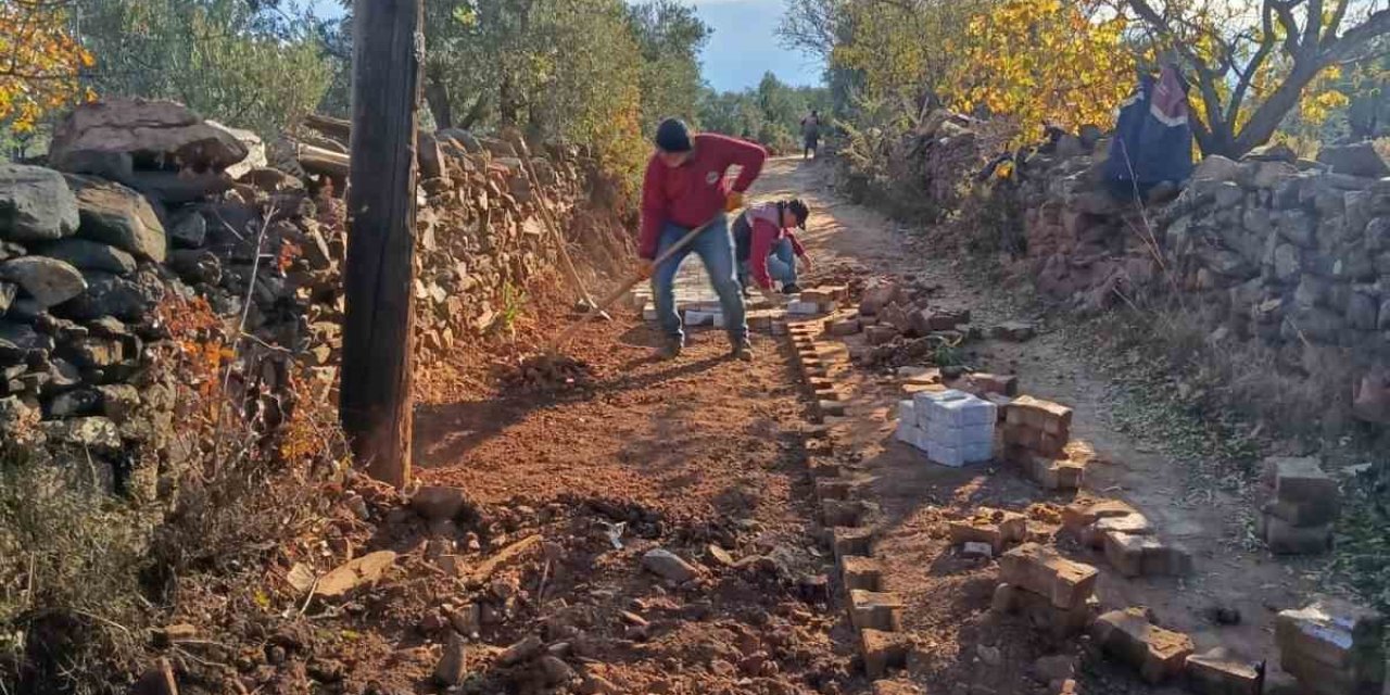 Karacasu Yazır’da yollar bakıma alındı