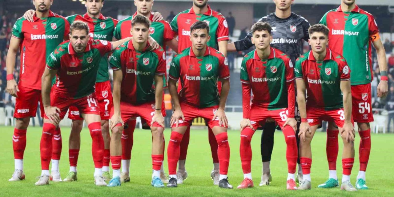 Karşıyaka, 3. Lig’de kaybetmeyen iki takımdan birisi
