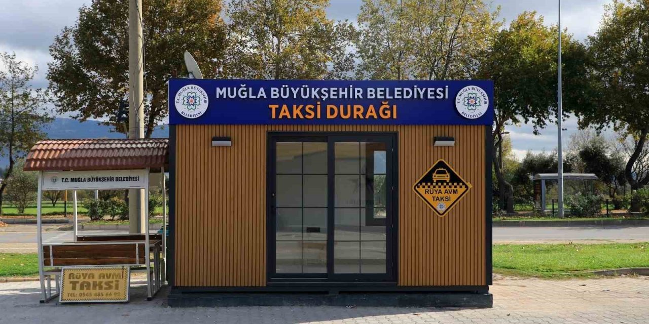 Büyükşehir kendi üretimi taksi duraklarını hizmete sunuyor