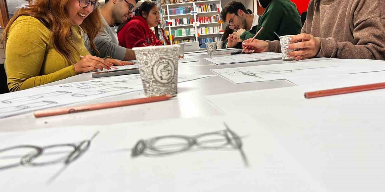 Muğla’da gençler sanat atölyelerinde yeteneklerini keşfediyor