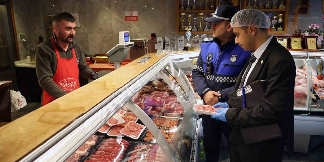 Menteşe’de zincir market ve kasaplara kapsamlı gıda denetimi