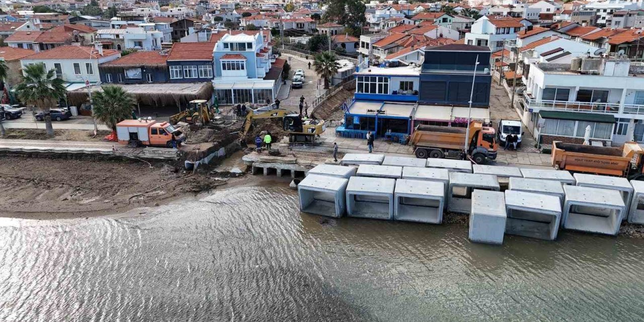 Foça’da sel ve taşkın felaketine gecikmeli tedbir