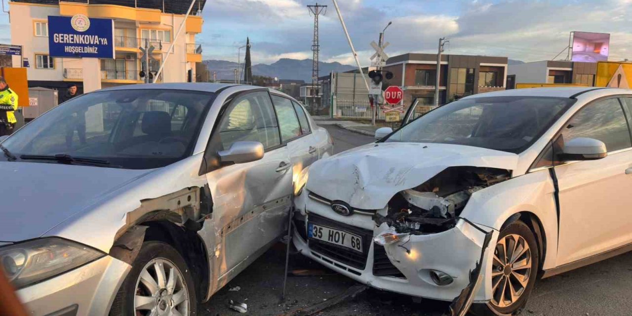 İncirliova’da otomobiller çarpıştı: 1 yaralı