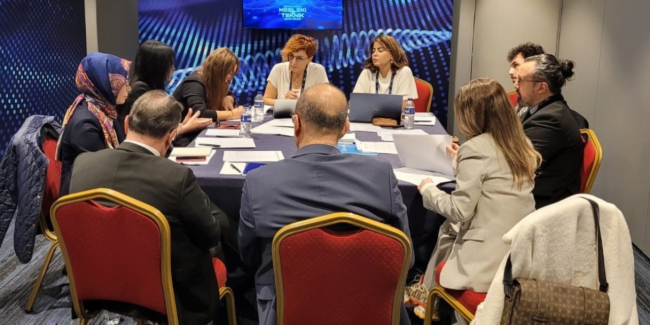 MCBÜ’den Mesleki Eğitim Zirvesi’ne önemli katkı