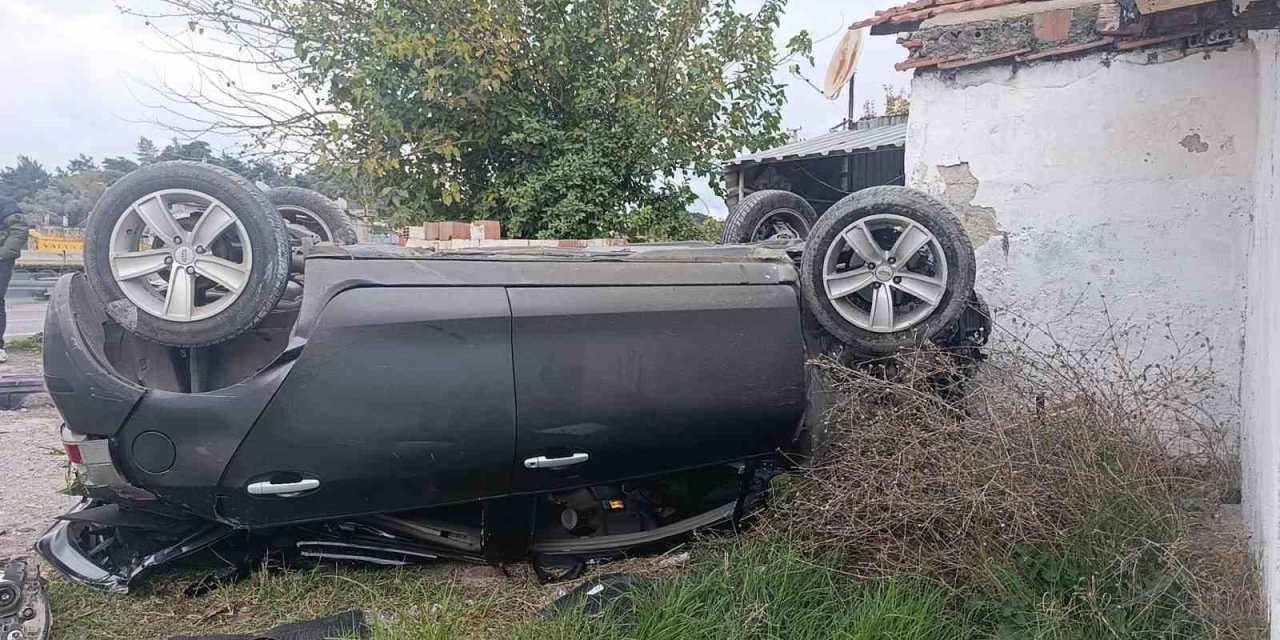 Söke’de otomobil takla attı: 1 yaralı