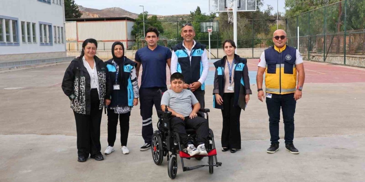 Bodrum Belediyesi’nden akülü sandalye, bakım ve onarım desteği
