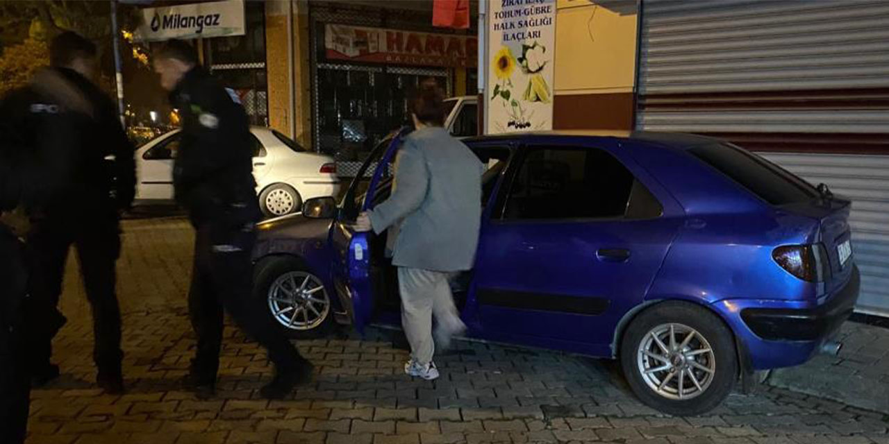 Efeler’de araç içinde sızan şahıs ekipleri harekete geçirdi