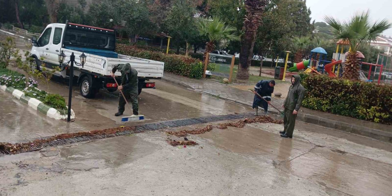 Aydın Büyükşehir’den sağanak mesaisi