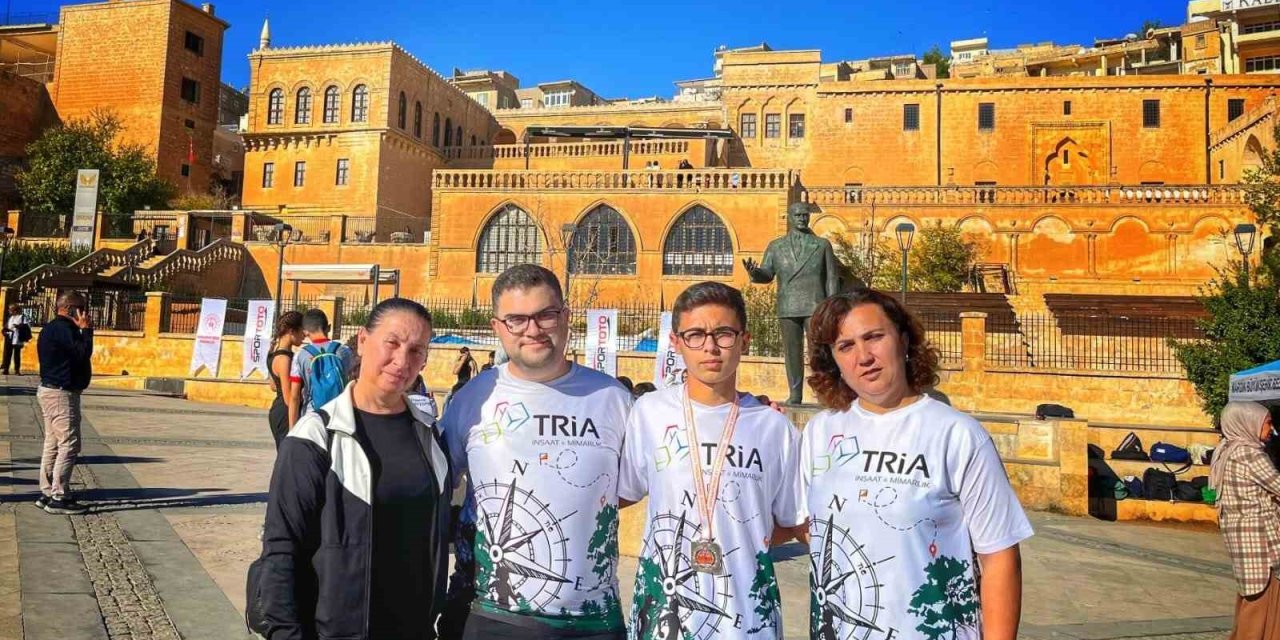 Manisa Oryantiringde fırtına gibi esti