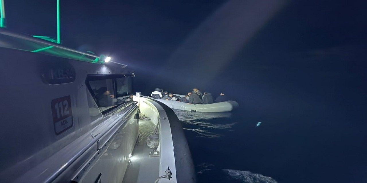 İzmir’de açıklarında göçmen hareketliliği