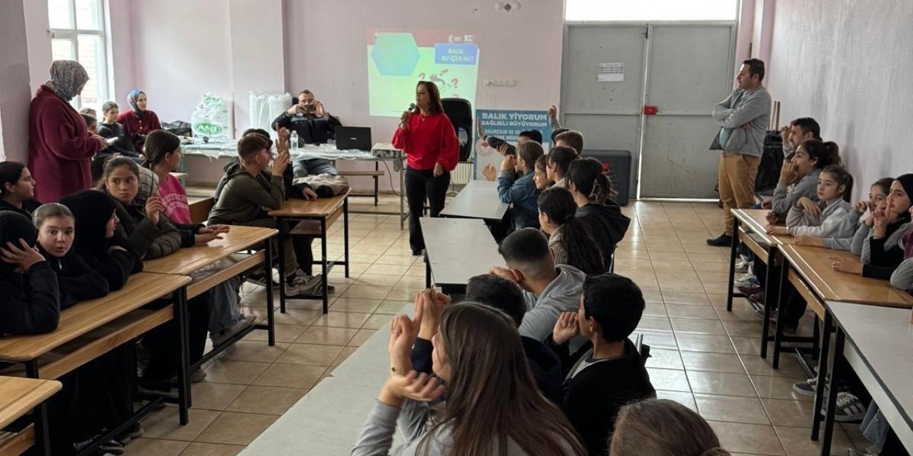 Öğrencilere balık ve deniz ürünleri tanıtıldı