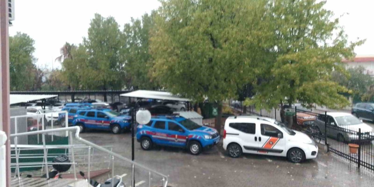 Göçmen kaçakçılığı operasyonunda 10 tutuklama