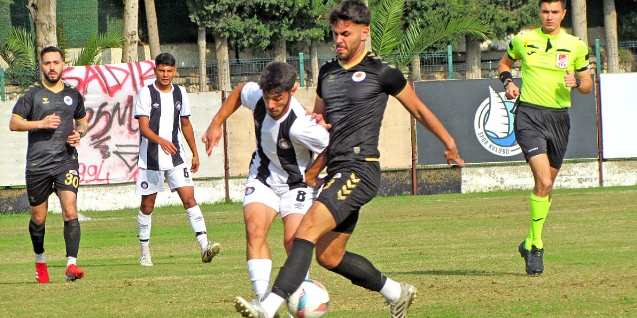 Çeşme Belediyespor ligin ikinci yarısına galibiyetle başladı