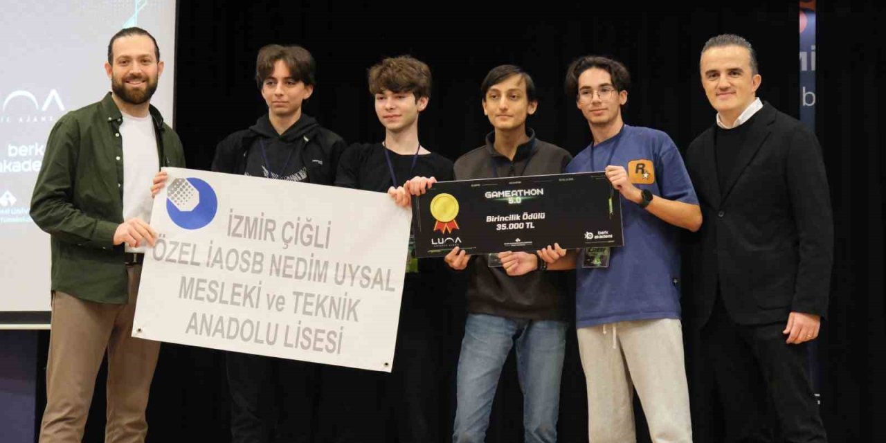 Gençler, en iyi oyunu geliştirmek için mücadele etti