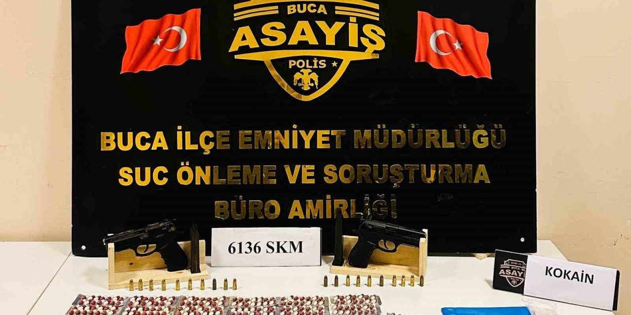 Buca’da narkotik operasyonlarında 1’i aranan 5 şahıs yakalandı