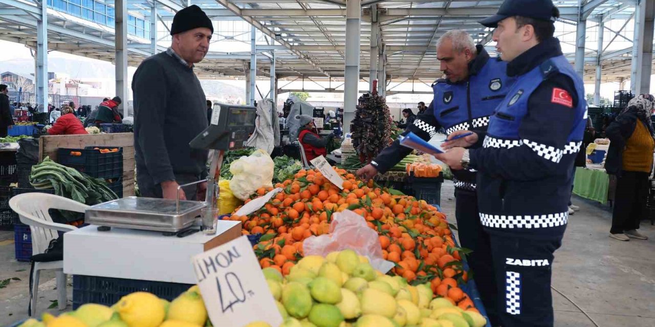 Menteşe Belediye Zabıtasından etiket denetimi